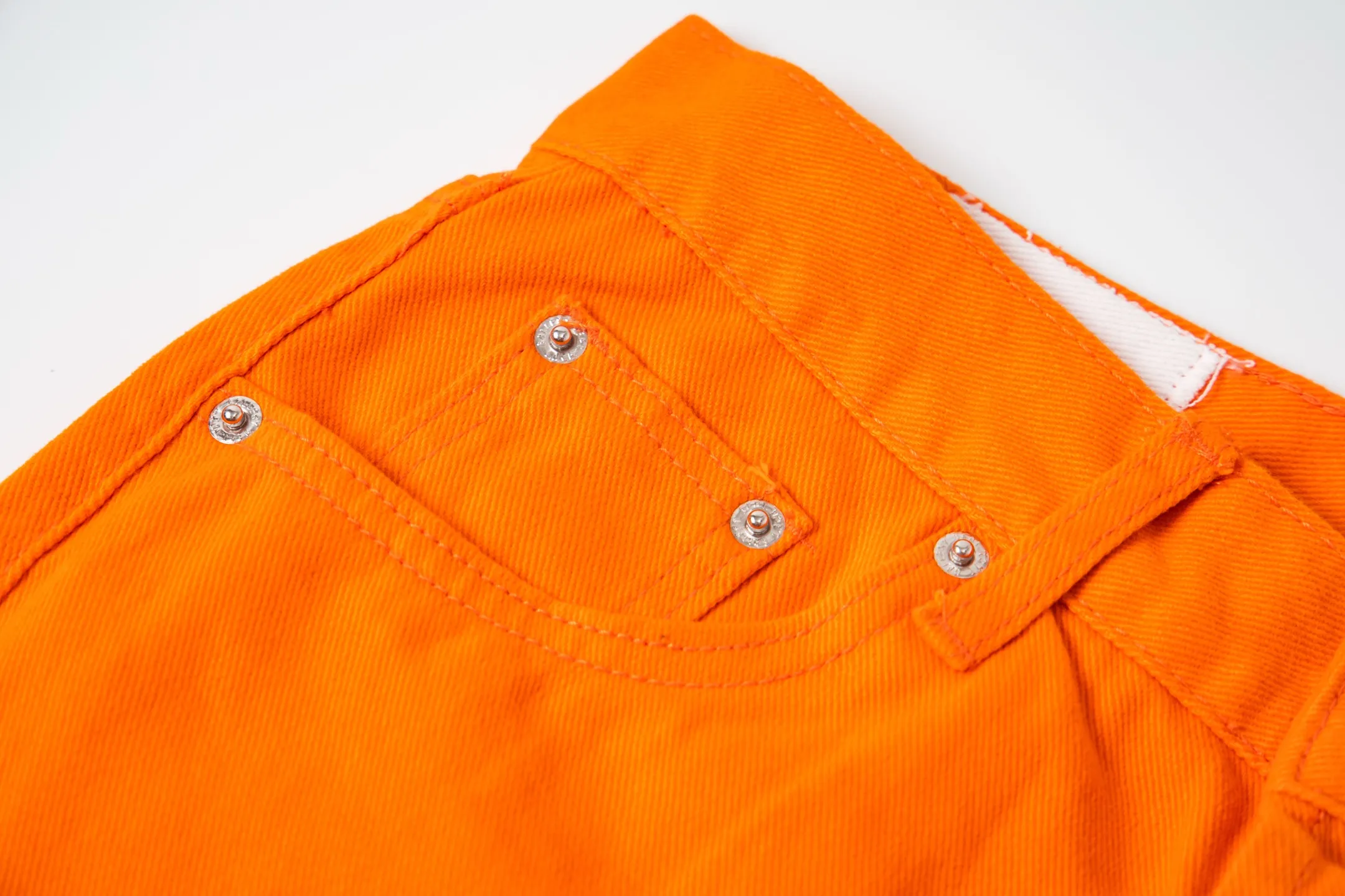 #8204 P230💰 GALLERY DEPT. Vintage spliced orange cross loose washed flared jeans - truly restore the ultimate texture of Vintage - original hardware accessories washed and other elevators, QR code analysis are all purchased from the original factory, high degree of restoration, you are welcome to compare with a certain product~ - Three-dimensional version Loose and comfortable, not picky about the figure, taller and slimmer, factory Seiko, original quality control, same style for men and women, can be matched with couples, versatile recommendation, must-have jeans for all seasons -Size: 28 30 32 34 36